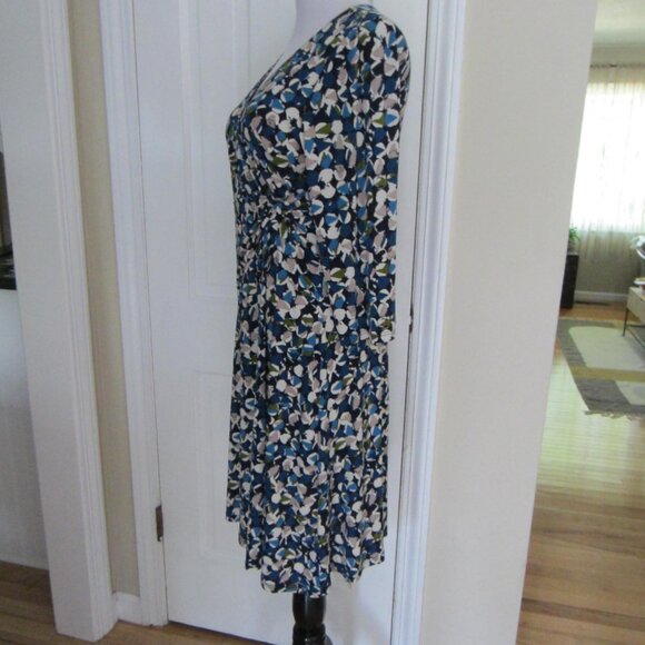 TravelSmith ¾ sleeve / front twist dress – SP - Picture 3 of 7